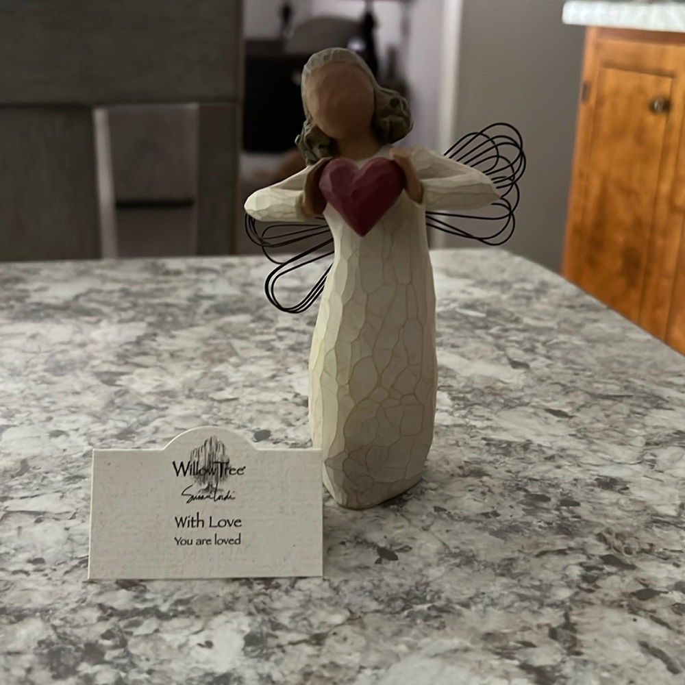 Willow tree figurine. “With Love”